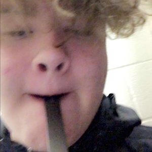 Meet your Posher, Max